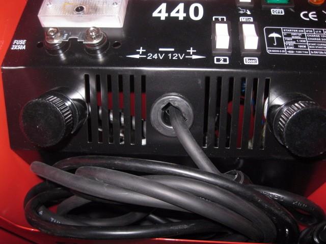 φορητός φορτιστής μπαταριών αυτοκινήτων εκκινητών άλματος 12/24V CD-200/300/400